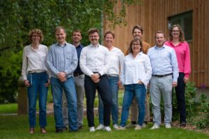 Team_2025 Das LEE-Team auf der Bühne beim Branchentag